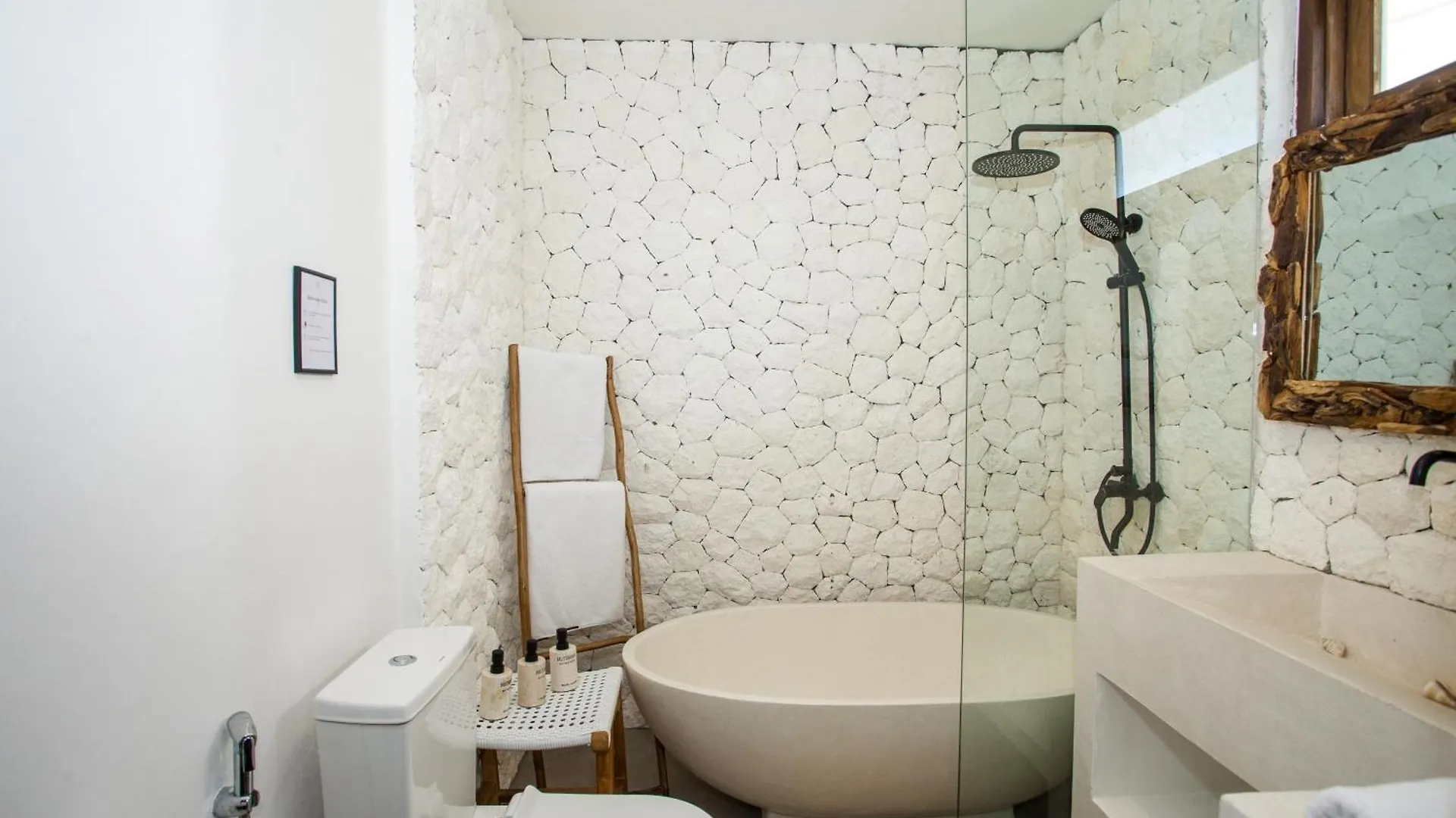 Baliterraneo Boutique Resort سمينياك 4*,  إندونيسيا